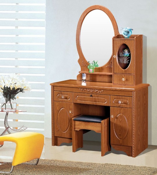 DRESSING TABLE