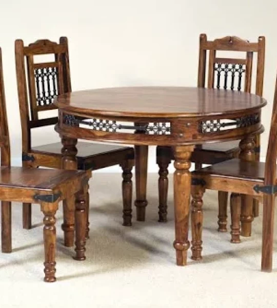 WOODEN DINNING TABLE