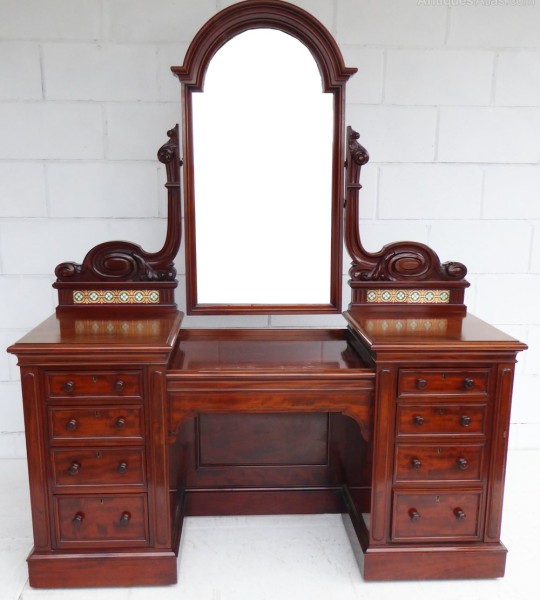 DRESSING TABLE